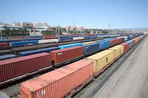 全國首列鐵路快通出境中歐班列經(jīng)阿拉山口口岸順利出境